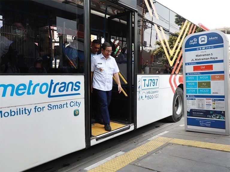 Pramono-Angkutan-Umum-1