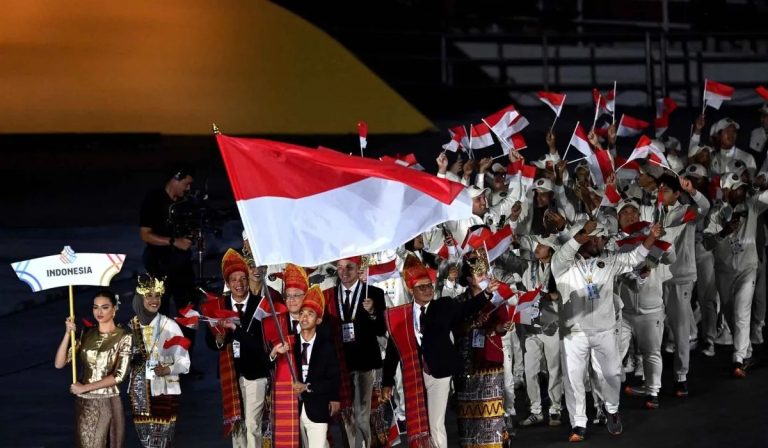 defile-kontingen-indonesia-dalam-sea-games-091225-lmo-5